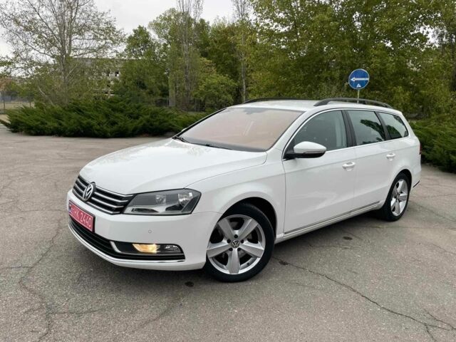 Фольксваген Пассат Варіант 2013 у Миколаєві на Automoto.ua Білий Фольксваген Пассат Варіант, об'ємом двигуна 2 л та пробігом 255 тис. км за 11600 $, фото 1 на Automoto.ua