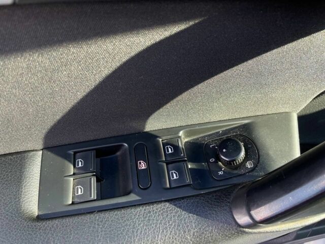 Белый Фольксваген Пассат Вариант, объемом двигателя 1.6 л и пробегом 310 тыс. км за 8700 $, фото 8 на Automoto.ua