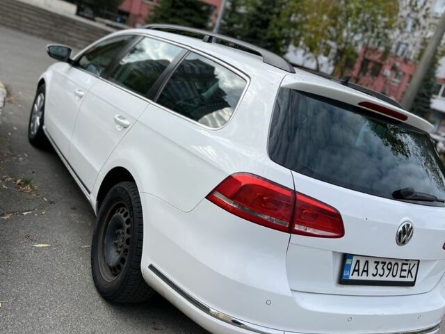 Білий Фольксваген Пассат Варіант, об'ємом двигуна 2 л та пробігом 465 тис. км за 9809 $, фото 4 на Automoto.ua