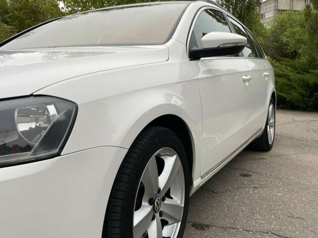 Фольксваген Пассат Варіант 2013 у Миколаєві на Automoto.ua Білий Фольксваген Пассат Варіант, об'ємом двигуна 2 л та пробігом 255 тис. км за 11600 $, фото 11 на Automoto.ua