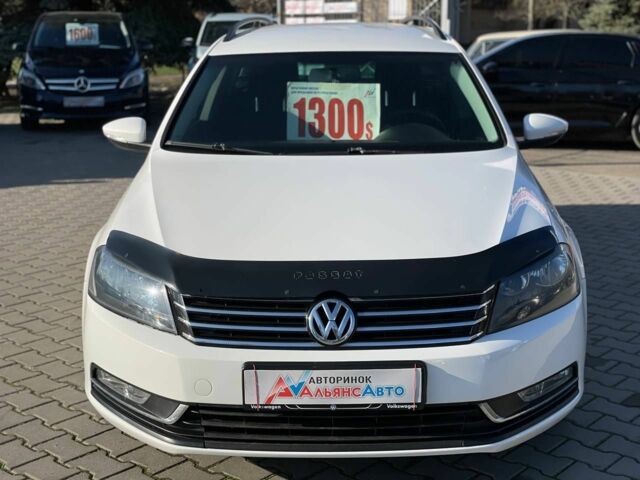 Белый Фольксваген Пассат Вариант, объемом двигателя 1.6 л и пробегом 310 тыс. км за 8700 $, фото 1 на Automoto.ua