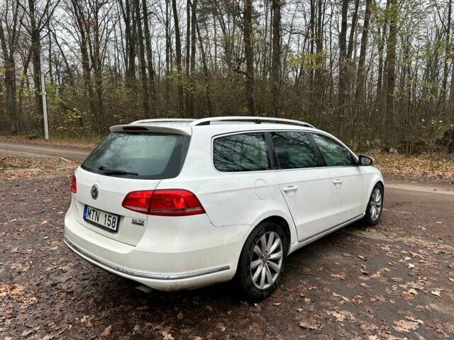 Белый Фольксваген Пассат Вариант, объемом двигателя 2 л и пробегом 280 тыс. км за 5241 $, фото 3 на Automoto.ua