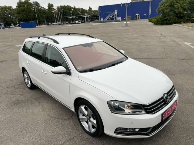 Фольксваген Пассат Варіант 2013 у Миколаєві на Automoto.ua Білий Фольксваген Пассат Варіант, об'ємом двигуна 2 л та пробігом 255 тис. км за 11600 $, фото 9 на Automoto.ua