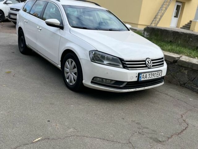 Білий Фольксваген Пассат Варіант, об'ємом двигуна 2 л та пробігом 465 тис. км за 9809 $, фото 3 на Automoto.ua