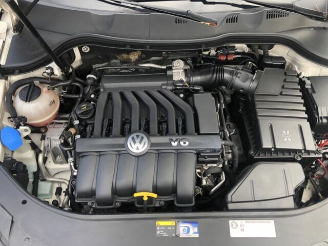 Білий Фольксваген Пассат Варіант, об'ємом двигуна 3.6 л та пробігом 177 тис. км за 3000 $, фото 23 на Automoto.ua