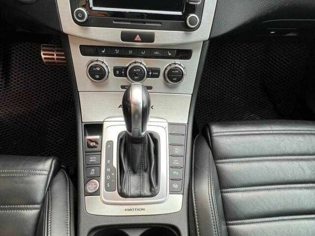 Білий Фольксваген Пассат Варіант, об'ємом двигуна 2 л та пробігом 266 тис. км за 12500 $, фото 21 на Automoto.ua