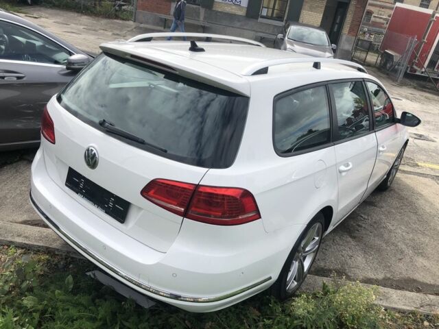 Білий Фольксваген Пассат Варіант, об'ємом двигуна 3.6 л та пробігом 177 тис. км за 3000 $, фото 6 на Automoto.ua