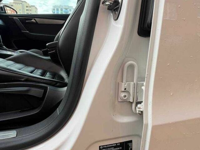 Білий Фольксваген Пассат Варіант, об'ємом двигуна 2 л та пробігом 266 тис. км за 12500 $, фото 19 на Automoto.ua