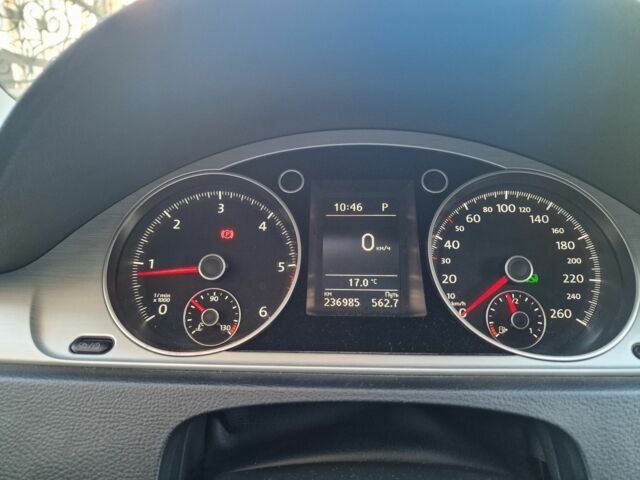 Білий Фольксваген Пассат Варіант, об'ємом двигуна 2 л та пробігом 242 тис. км за 15600 $, фото 16 на Automoto.ua