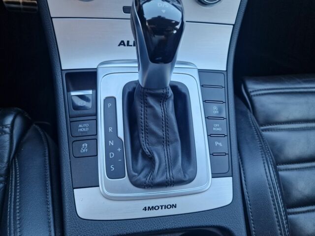 Білий Фольксваген Пассат Варіант, об'ємом двигуна 2 л та пробігом 242 тис. км за 15600 $, фото 13 на Automoto.ua