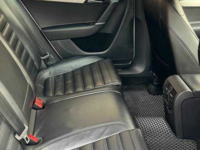 Білий Фольксваген Пассат Варіант, об'ємом двигуна 2 л та пробігом 266 тис. км за 12500 $, фото 13 на Automoto.ua