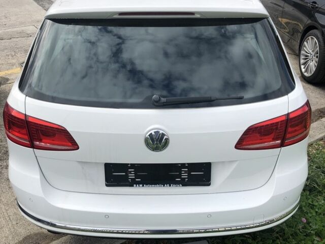 Білий Фольксваген Пассат Варіант, об'ємом двигуна 3.6 л та пробігом 177 тис. км за 3000 $, фото 5 на Automoto.ua