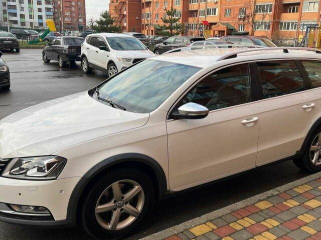 Білий Фольксваген Пассат Варіант, об'ємом двигуна 2 л та пробігом 266 тис. км за 12500 $, фото 7 на Automoto.ua