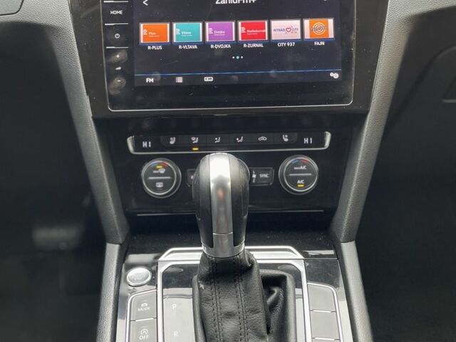 Белый Фольксваген Пассат Вариант, объемом двигателя 2 л и пробегом 275 тыс. км за 16000 $, фото 13 на Automoto.ua