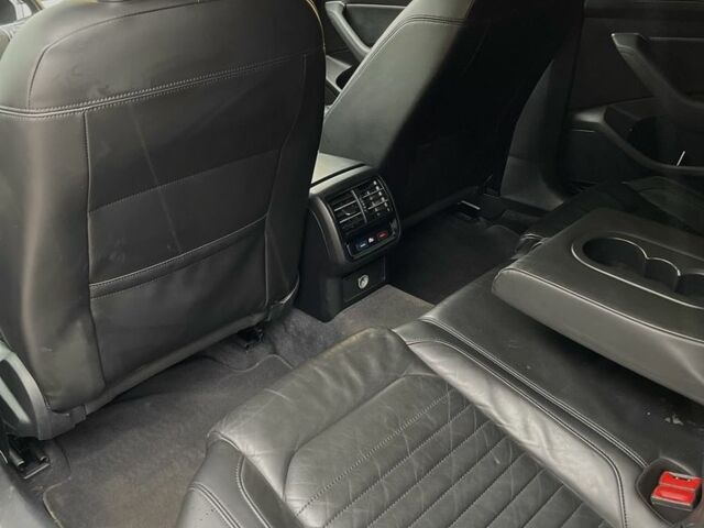 Белый Фольксваген Пассат Вариант, объемом двигателя 2 л и пробегом 275 тыс. км за 16000 $, фото 10 на Automoto.ua