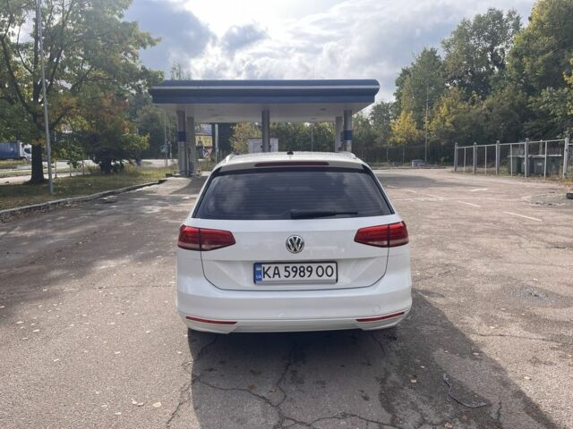 Білий Фольксваген Пассат Варіант, об'ємом двигуна 2 л та пробігом 315 тис. км за 12800 $, фото 1 на Automoto.ua