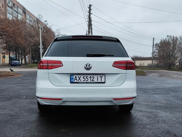 Білий Фольксваген Пассат Варіант, об'ємом двигуна 2 л та пробігом 252 тис. км за 16500 $, фото 3 на Automoto.ua