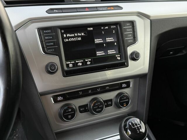 Білий Фольксваген Пассат Варіант, об'ємом двигуна 2 л та пробігом 330 тис. км за 11099 $, фото 19 на Automoto.ua