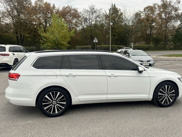 Білий Фольксваген Пассат Варіант, об'ємом двигуна 1.6 л та пробігом 216 тис. км за 13700 $, фото 10 на Automoto.ua