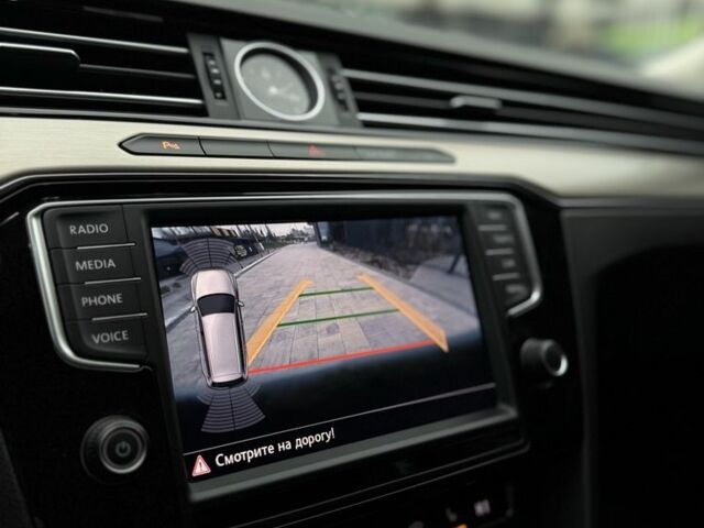 Белый Фольксваген Пассат Вариант, объемом двигателя 2 л и пробегом 256 тыс. км за 14999 $, фото 21 на Automoto.ua