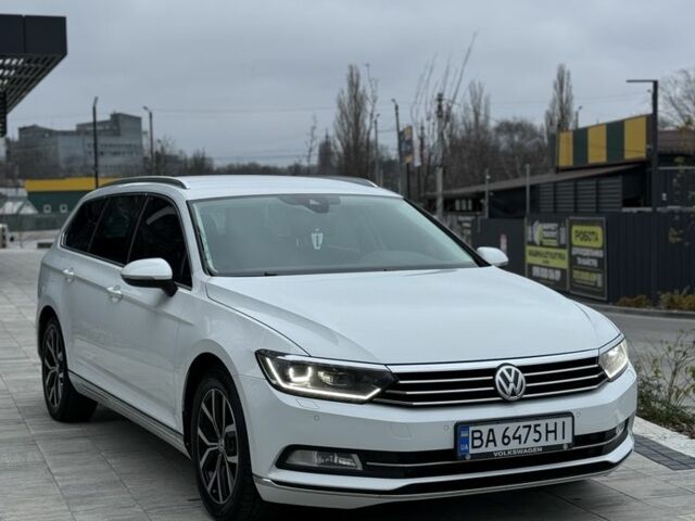 Белый Фольксваген Пассат Вариант, объемом двигателя 2 л и пробегом 256 тыс. км за 14999 $, фото 11 на Automoto.ua