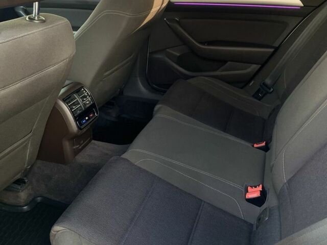 Белый Фольксваген Пассат Вариант, объемом двигателя 2 л и пробегом 245 тыс. км за 15900 $, фото 6 на Automoto.ua