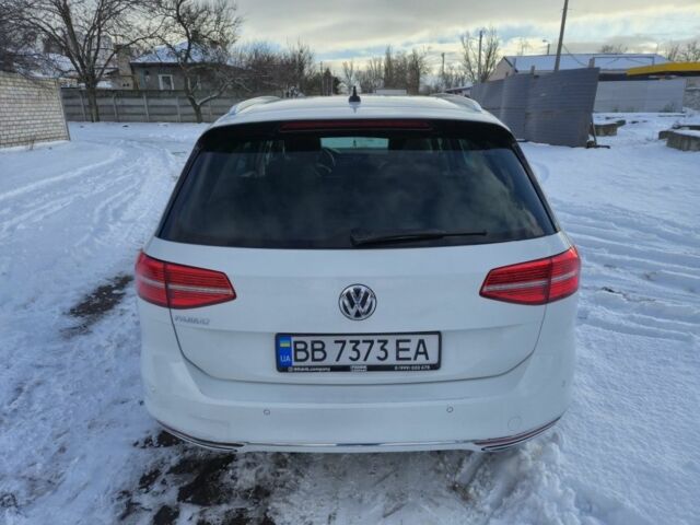 Белый Фольксваген Пассат Вариант, объемом двигателя 2 л и пробегом 344 тыс. км за 17400 $, фото 5 на Automoto.ua