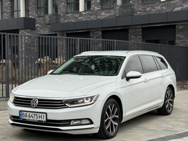 Белый Фольксваген Пассат Вариант, объемом двигателя 2 л и пробегом 256 тыс. км за 14999 $, фото 7 на Automoto.ua