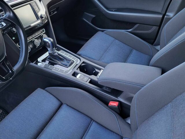 Фольксваген Пассат Вариант 2016 в Львове на Automoto.ua Белый Фольксваген Пассат Вариант, объемом двигателя 1.4 л и пробегом 275 тыс. км за 14400 $, фото 9 на Automoto.ua