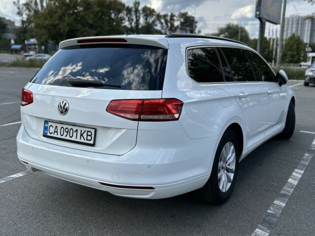 Білий Фольксваген Пассат Варіант, об'ємом двигуна 1.6 л та пробігом 214 тис. км за 14350 $, фото 3 на Automoto.ua