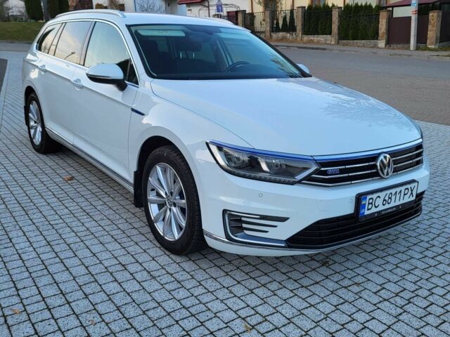 Фольксваген Пассат Вариант 2016 в Львове на Automoto.ua Белый Фольксваген Пассат Вариант, объемом двигателя 1.4 л и пробегом 275 тыс. км за 14400 $, фото 1 на Automoto.ua