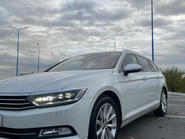 Білий Фольксваген Пассат Варіант, об'ємом двигуна 2 л та пробігом 250 тис. км за 14800 $, фото 1 на Automoto.ua