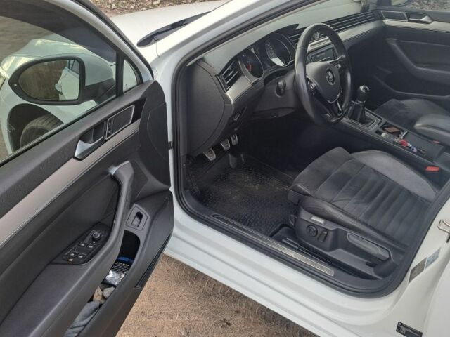 Белый Фольксваген Пассат Вариант, объемом двигателя 0 л и пробегом 283 тыс. км за 14500 $, фото 6 на Automoto.ua