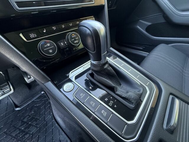 Білий Фольксваген Пассат Варіант, об'ємом двигуна 2 л та пробігом 195 тис. км за 16750 $, фото 14 на Automoto.ua