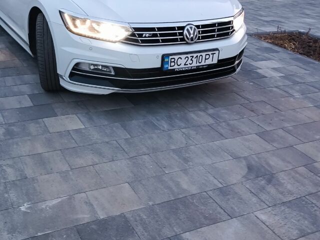 Фольксваген Пассат Вариант 2017 в Золочев на Automoto.ua Белый Фольксваген Пассат Вариант, объемом двигателя 2 л и пробегом 195 тыс. км за 18200 $, фото 2 на Automoto.ua