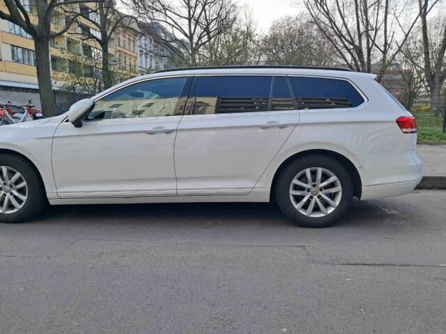 Білий Фольксваген Пассат Варіант, об'ємом двигуна 1.6 л та пробігом 237 тис. км за 14800 $, фото 7 на Automoto.ua