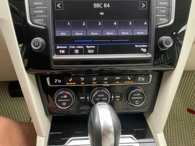 Белый Фольксваген Пассат Вариант, объемом двигателя 2 л и пробегом 254 тыс. км за 17600 $, фото 9 на Automoto.ua