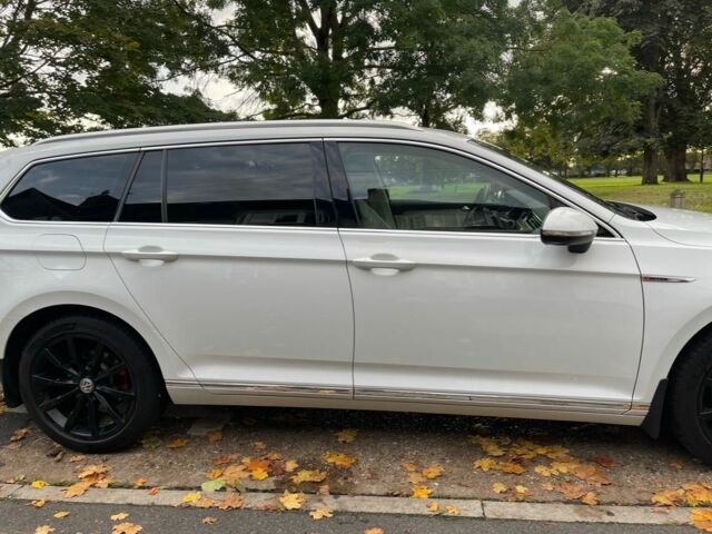 Белый Фольксваген Пассат Вариант, объемом двигателя 2 л и пробегом 254 тыс. км за 17600 $, фото 3 на Automoto.ua