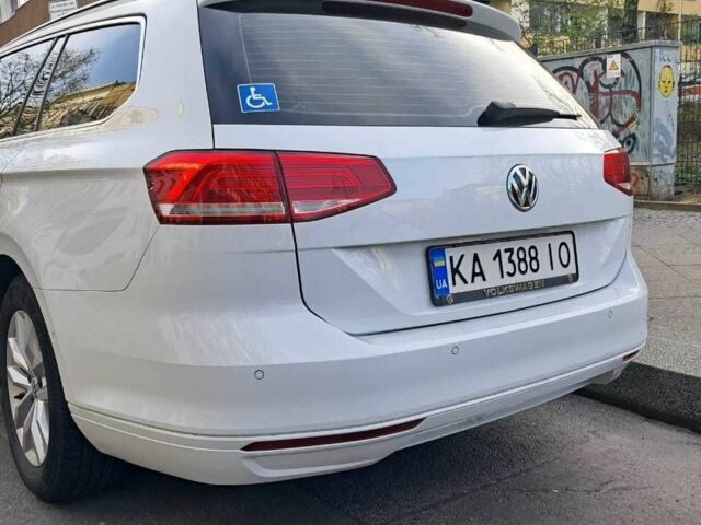 Білий Фольксваген Пассат Варіант, об'ємом двигуна 1.6 л та пробігом 237 тис. км за 14800 $, фото 2 на Automoto.ua
