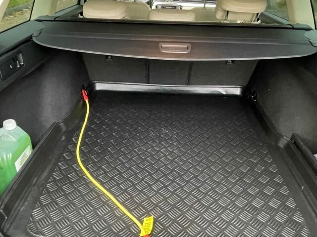 Белый Фольксваген Пассат Вариант, объемом двигателя 2 л и пробегом 254 тыс. км за 17600 $, фото 6 на Automoto.ua