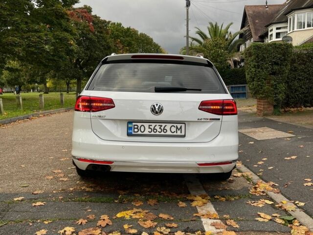 Белый Фольксваген Пассат Вариант, объемом двигателя 2 л и пробегом 254 тыс. км за 17600 $, фото 2 на Automoto.ua