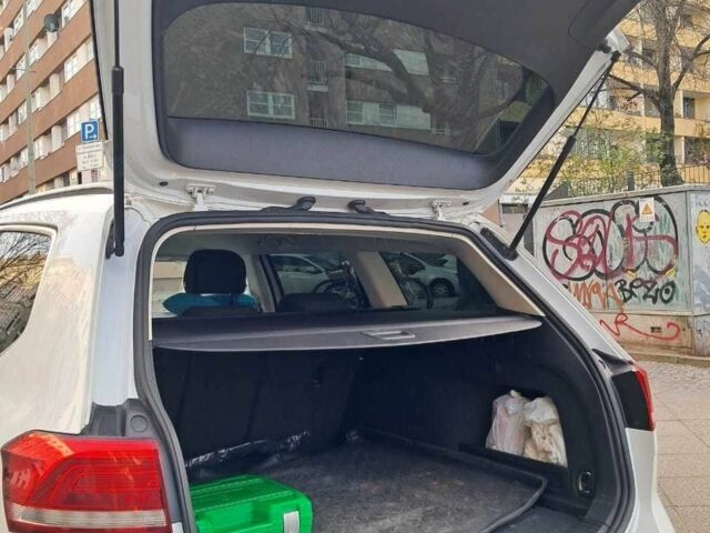 Білий Фольксваген Пассат Варіант, об'ємом двигуна 1.6 л та пробігом 237 тис. км за 14800 $, фото 10 на Automoto.ua