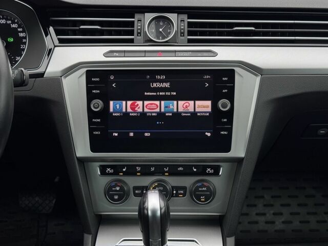 Белый Фольксваген Пассат Вариант, объемом двигателя 2 л и пробегом 221 тыс. км за 17300 $, фото 17 на Automoto.ua