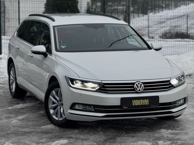 Белый Фольксваген Пассат Вариант, объемом двигателя 2 л и пробегом 221 тыс. км за 17300 $, фото 5 на Automoto.ua