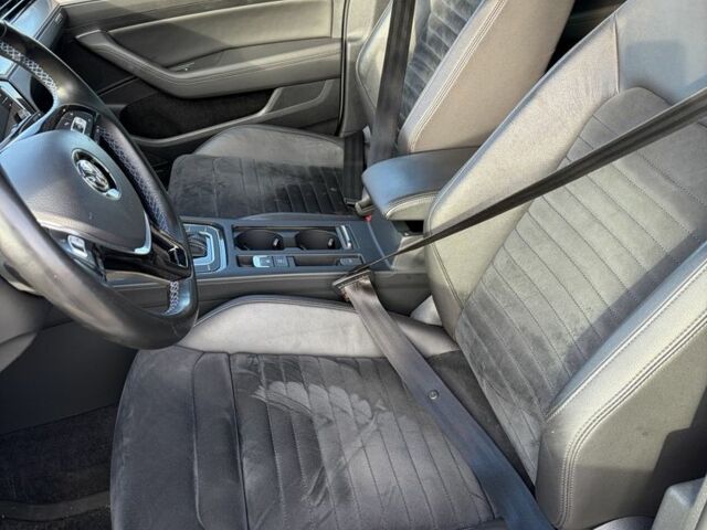 Білий Фольксваген Пассат Варіант, об'ємом двигуна 1.4 л та пробігом 200 тис. км за 18999 $, фото 8 на Automoto.ua