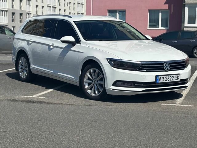 Белый Фольксваген Пассат Вариант, объемом двигателя 2 л и пробегом 240 тыс. км за 18600 $, фото 6 на Automoto.ua