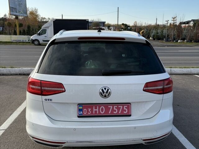 Білий Фольксваген Пассат Варіант, об'ємом двигуна 1.4 л та пробігом 200 тис. км за 18999 $, фото 4 на Automoto.ua