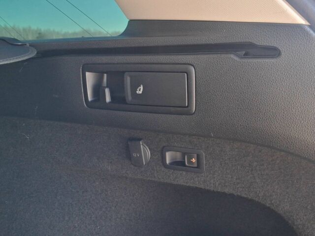 Белый Фольксваген Пассат Вариант, объемом двигателя 2 л и пробегом 240 тыс. км за 23000 $, фото 22 на Automoto.ua