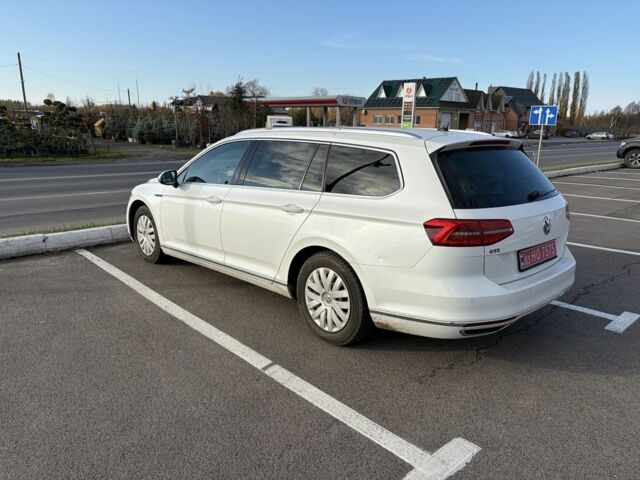 Білий Фольксваген Пассат Варіант, об'ємом двигуна 1.4 л та пробігом 200 тис. км за 18999 $, фото 3 на Automoto.ua