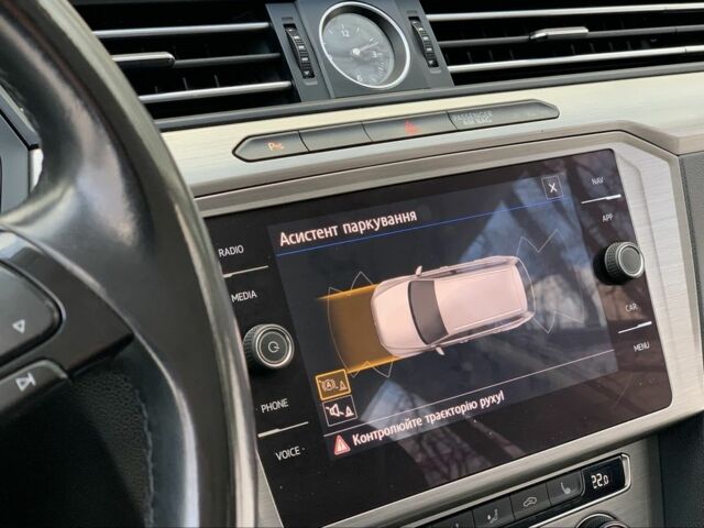 Білий Фольксваген Пассат Варіант, об'ємом двигуна 2 л та пробігом 229 тис. км за 12700 $, фото 15 на Automoto.ua